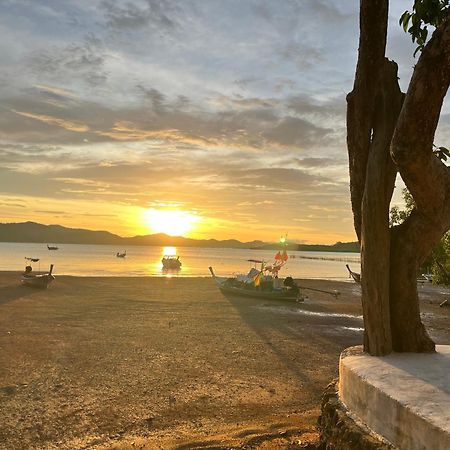 Rimlay Bay View Villa Ko Yao Noi Buitenkant foto
